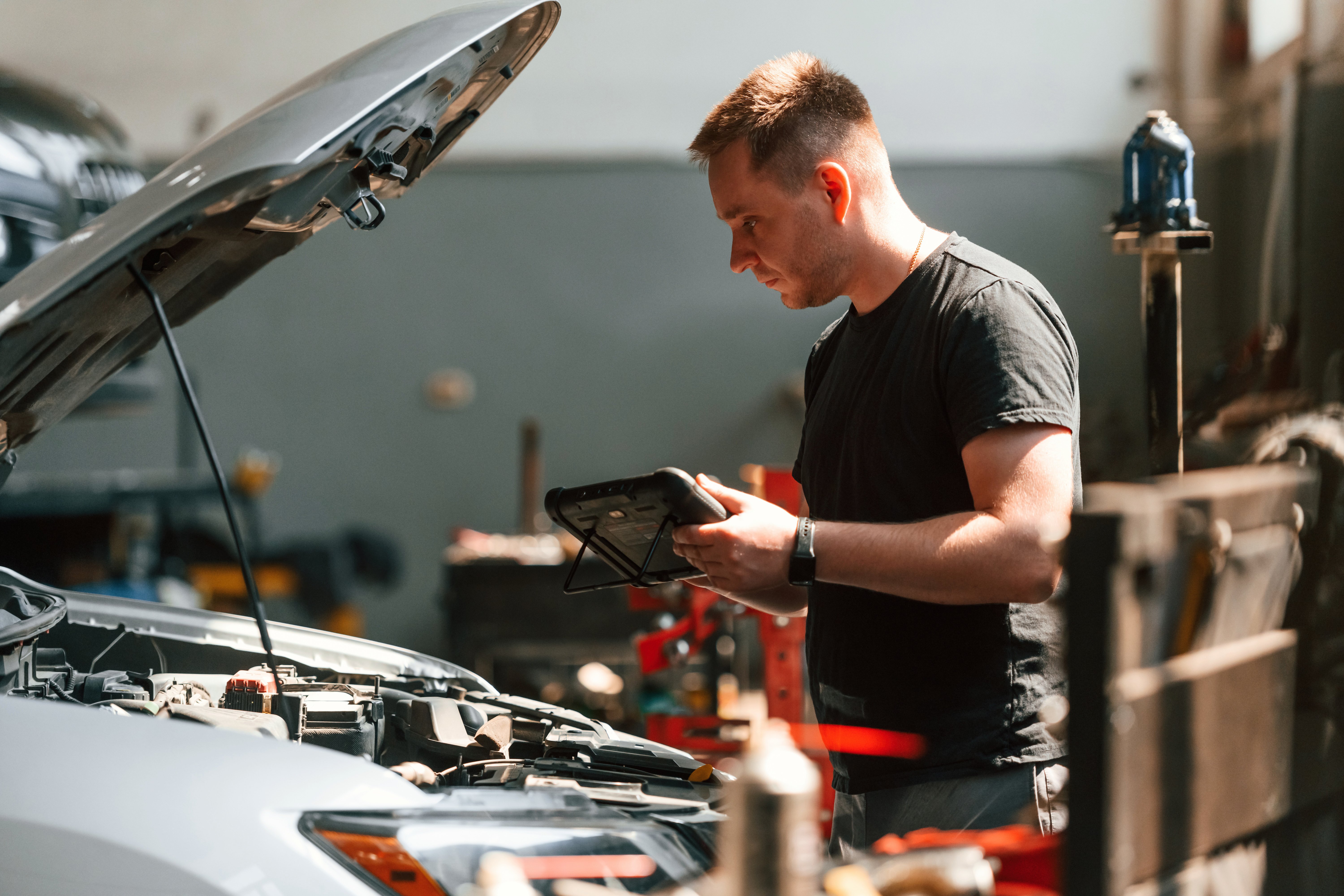 How Digital Inspections Can Help Recruit Great Automotive Technicians